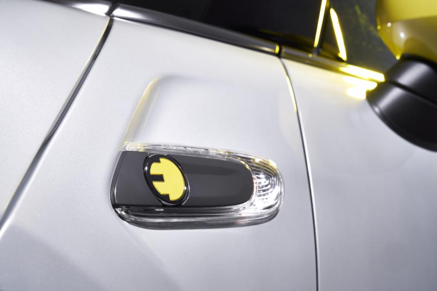 Детали экстерьера Mini Cooper SE (F56) 2019 года  (WW) (фото 97 из 132)